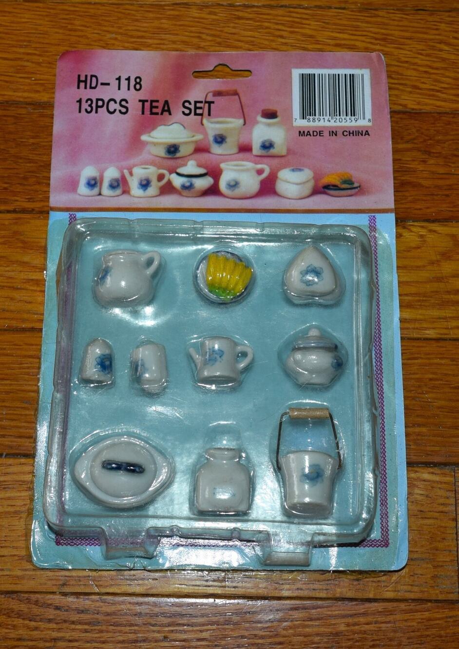 Vtg Doll's Children's 13 PCS Mini China Tea Set Original Box HD-118 White Blue